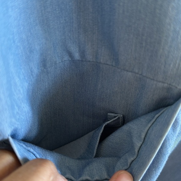 FIGS Special Edition Women’s Casma Three-Pocket Top Heather Indigo/Cement - Picture 7 of 9